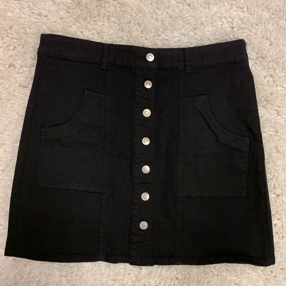 Black skirt